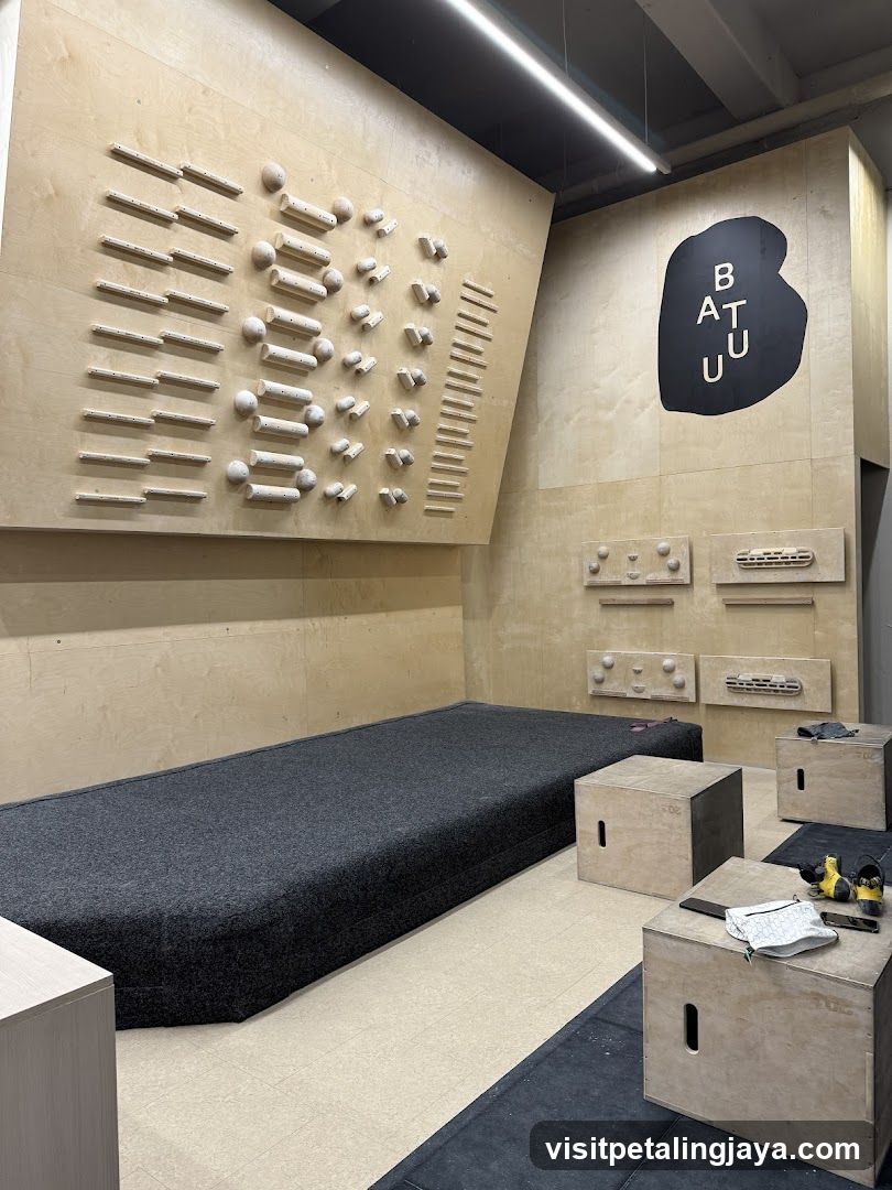 Batu Indoor Climbing Gym Interior