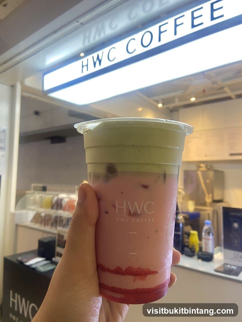 Strawberry Matcha Drink