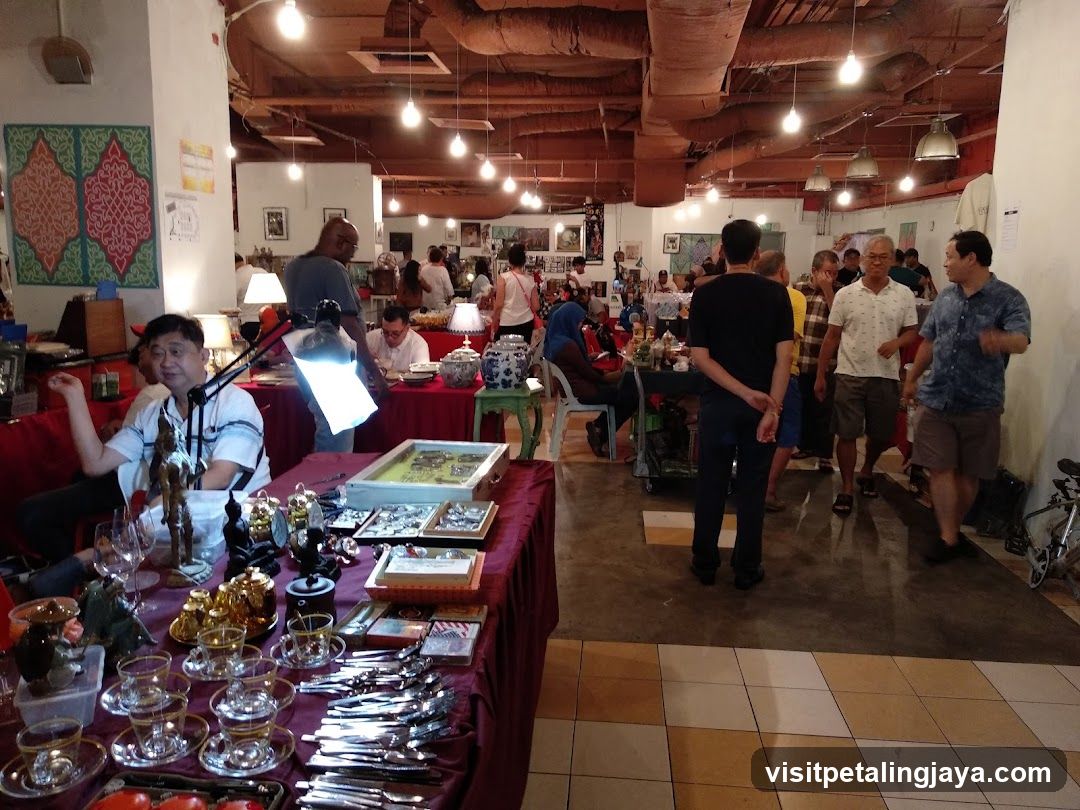Indoor Market or Exhibition Hall
