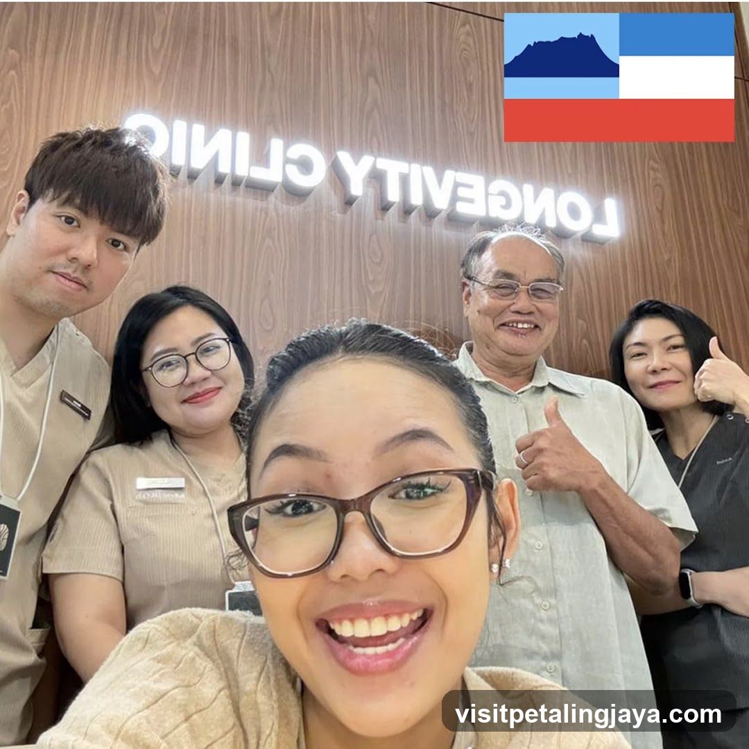 Group selfie at Longevity Clinic