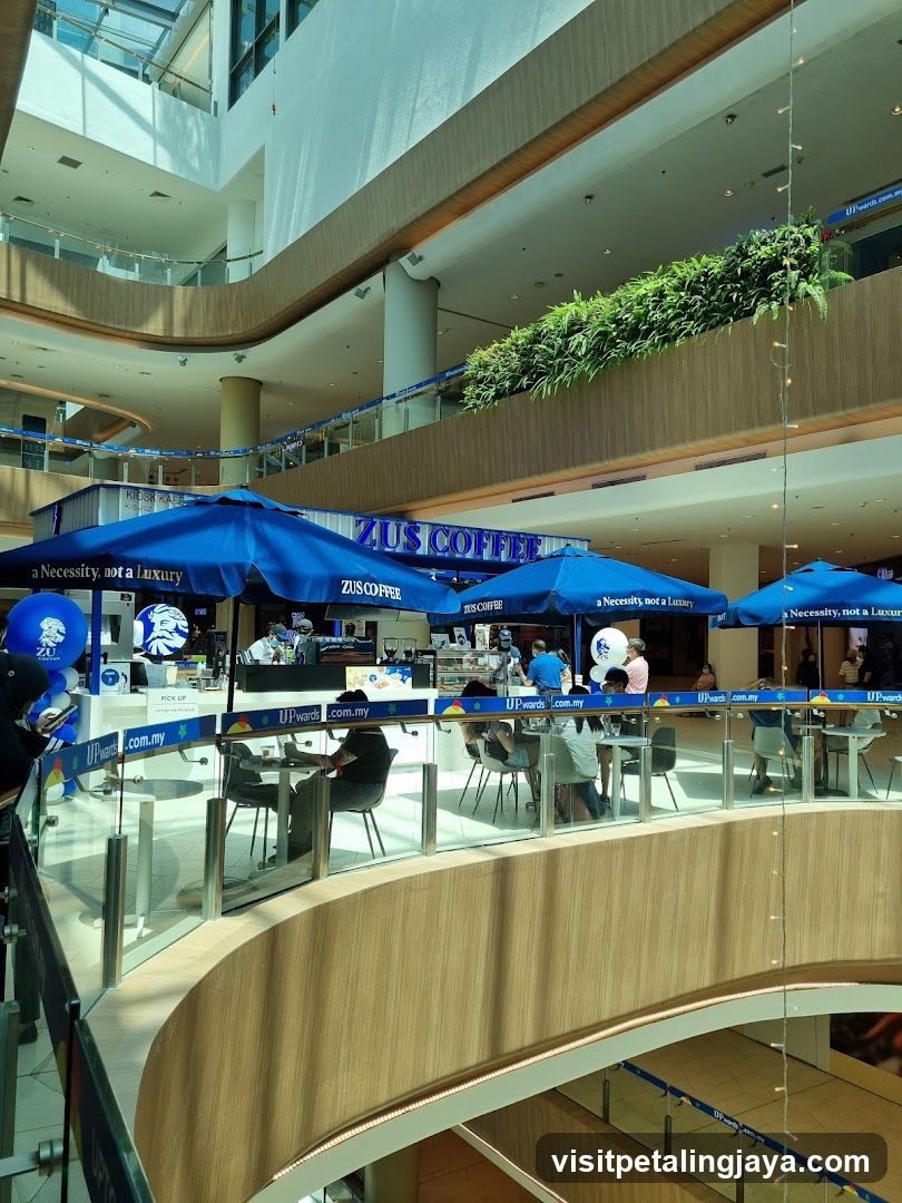 ZUS Coffee Interior View