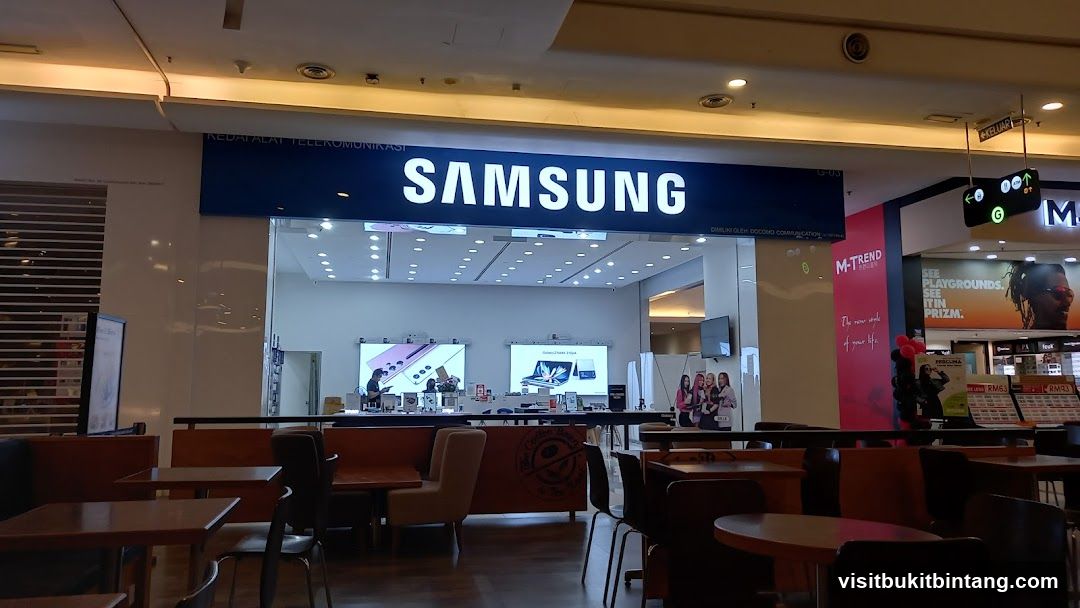 Samsung Store and Cafe Seating