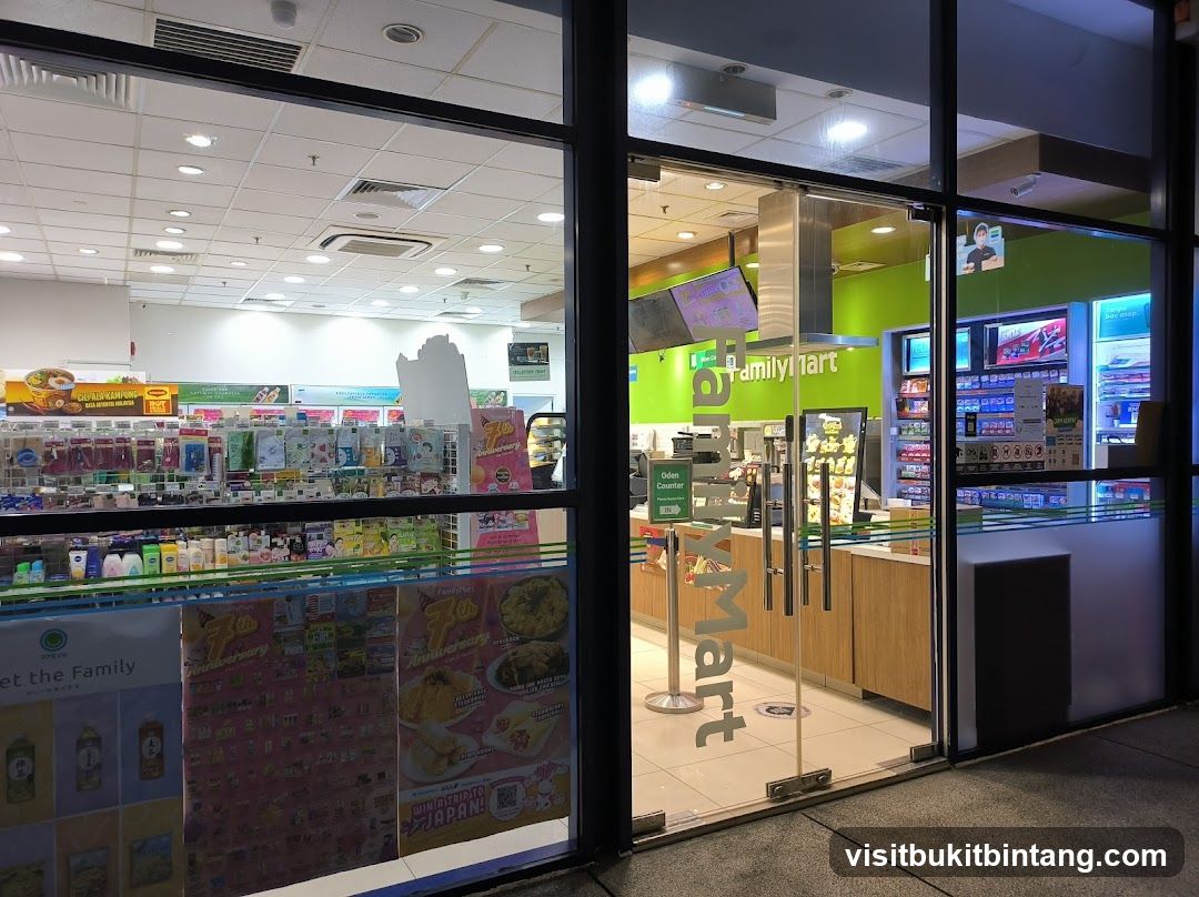 FamilyMart Amcorp Mall