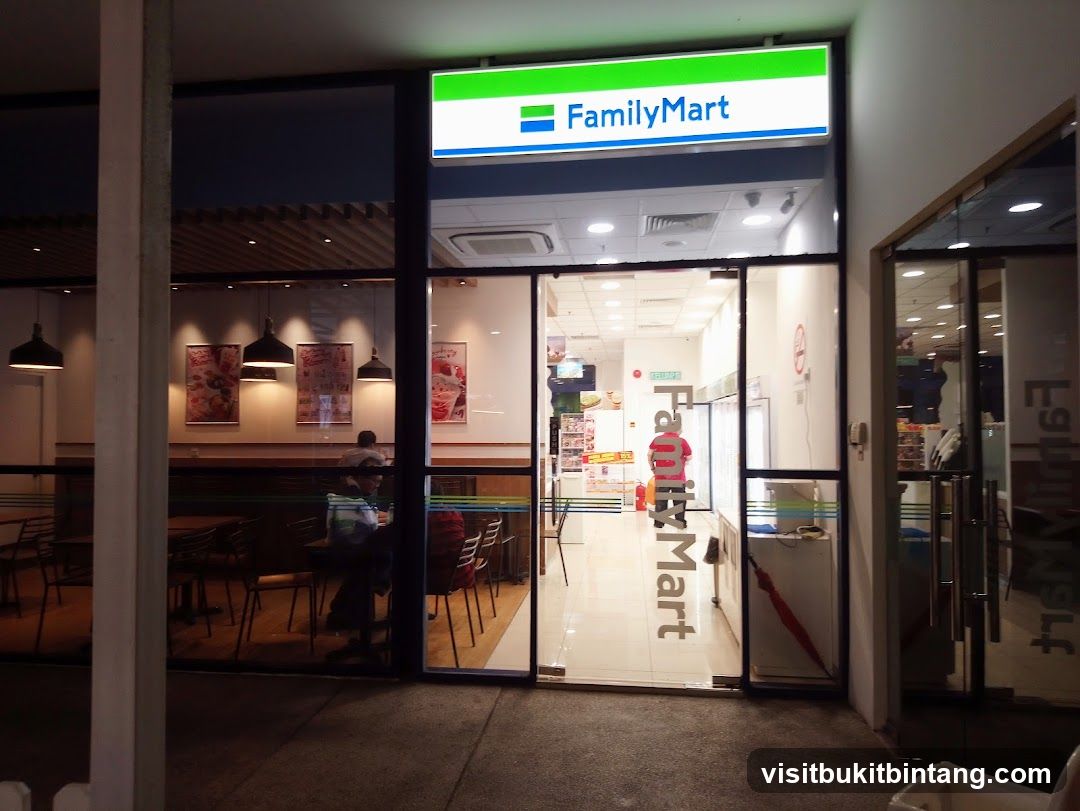 FamilyMart Amcorp Mall