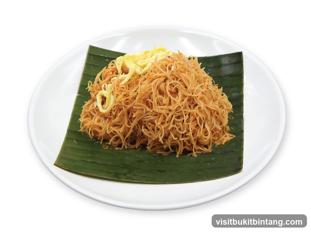 Noodles with Egg on Banana Leaf