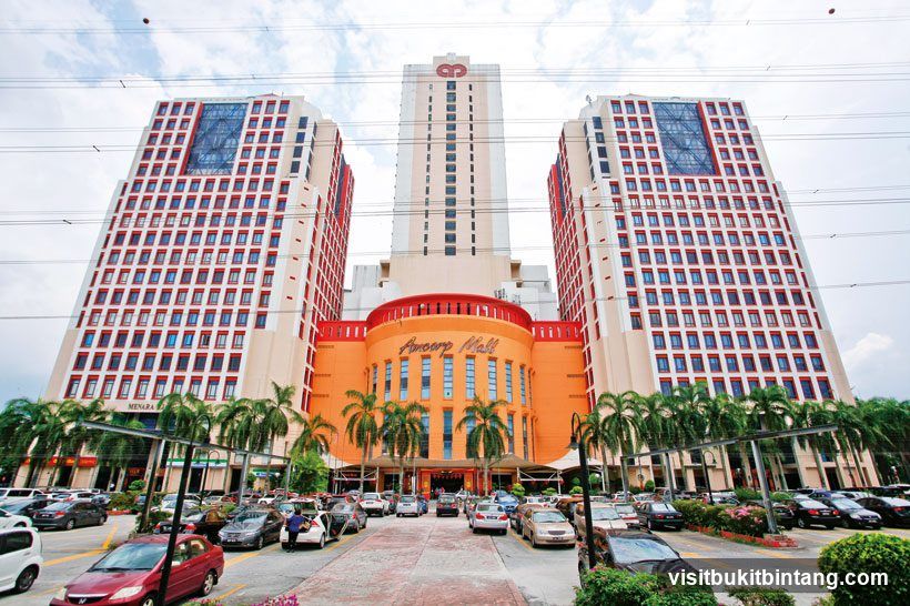 Amcorp Mall Building