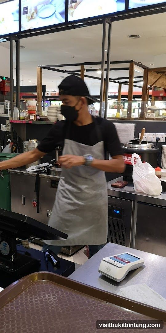Food stall worker