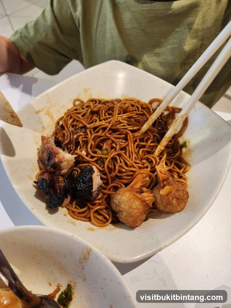 Noodles with Meat and Wontons
