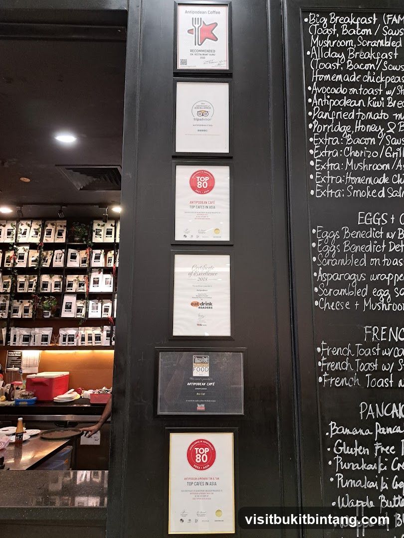 Cafe Awards and Menu