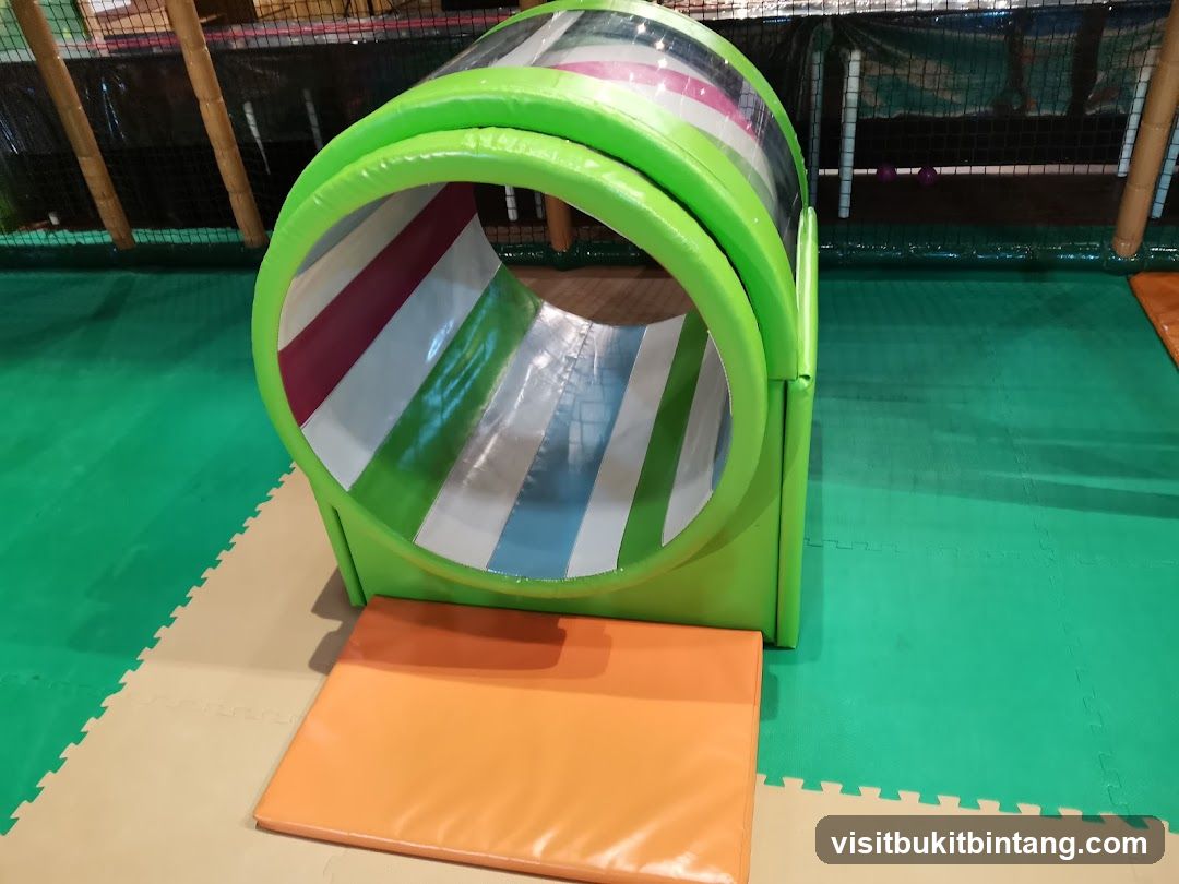 Indoor Playground Tunnel