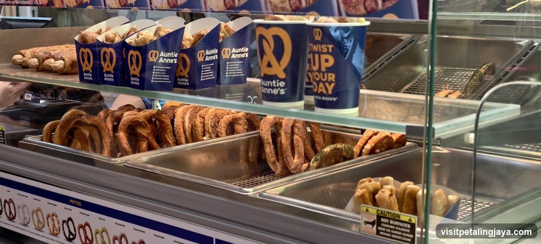 Auntie Anne's Pretzel Display Case