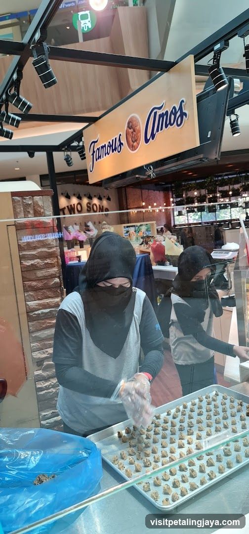 Famous Amos @ The Starling