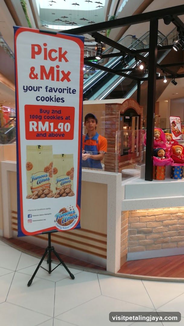 Famous Amos @ The Starling