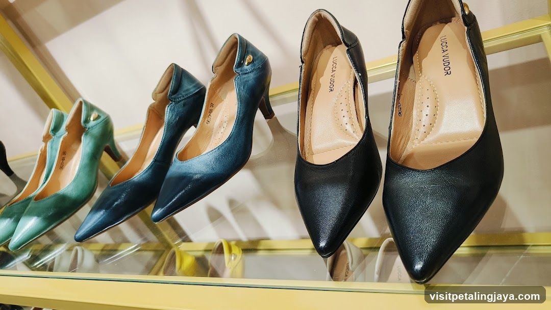 Shoe Display