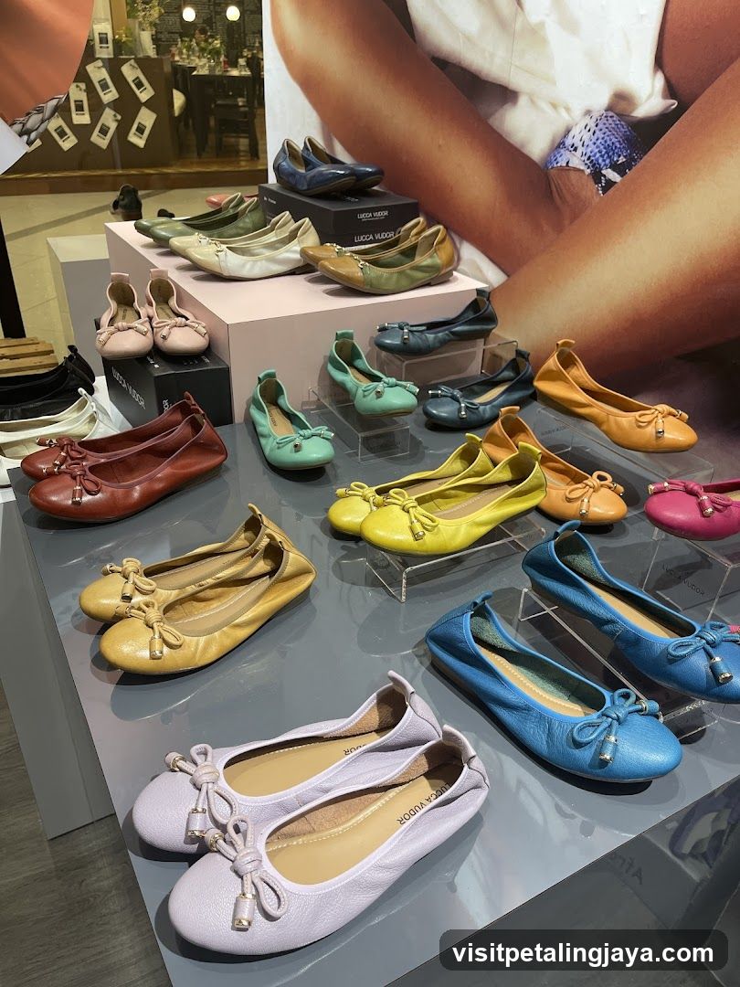 LUCIA MACCHI Flat Shoes Display
