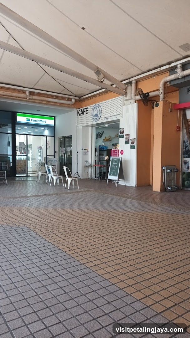 KAFE and FamilyMart storefronts