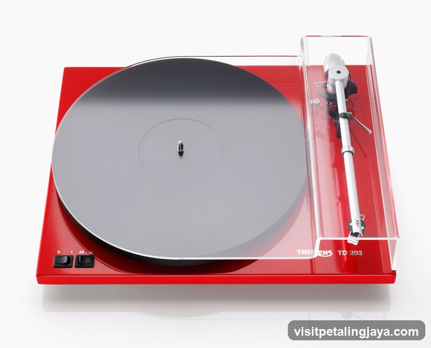 Thorens TD 203 Turntable