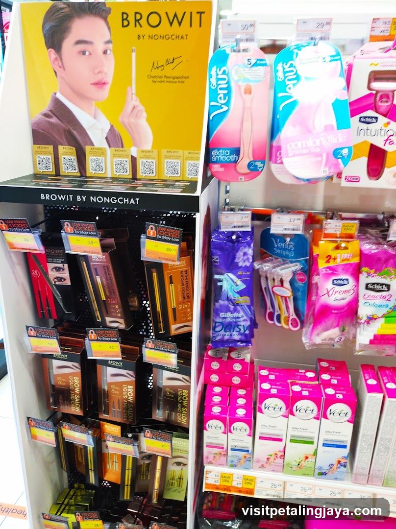 Shelf display of personal care products
