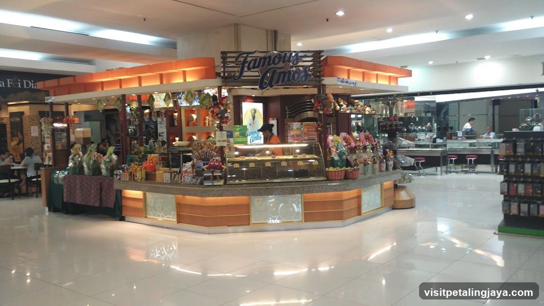Famous Amos @ Amcorp Mall