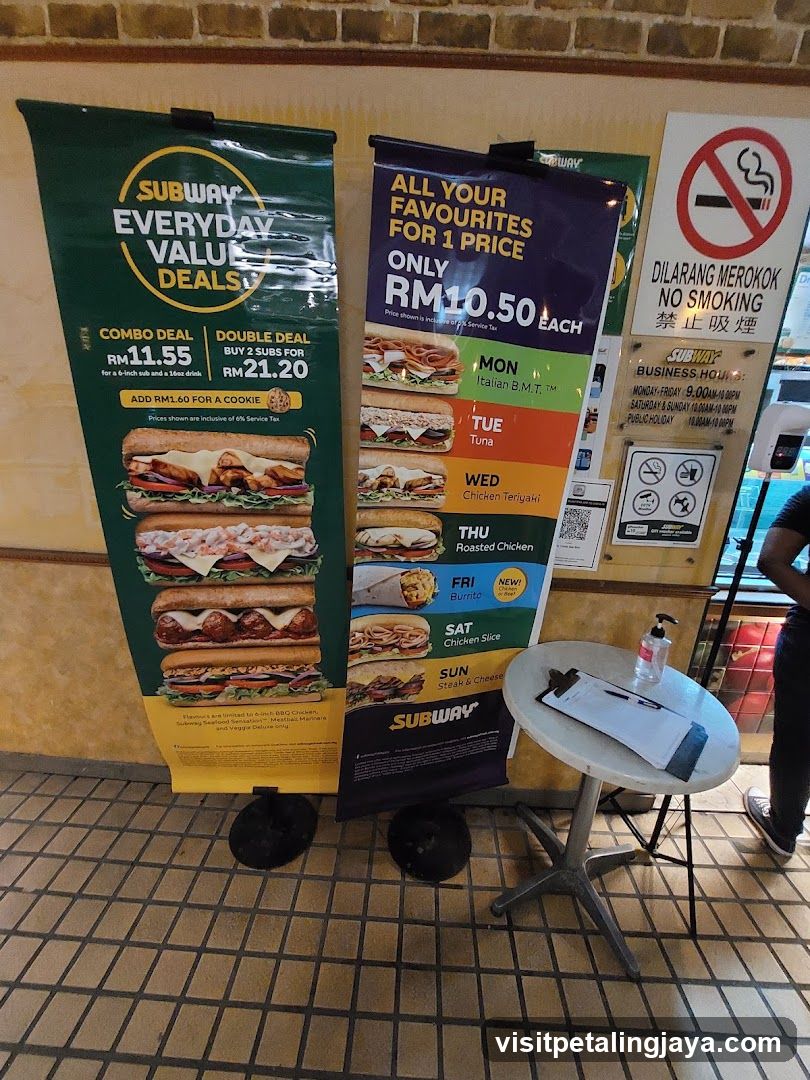 Famous Amos @ Amcorp Mall