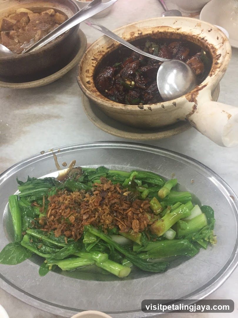 Cantonese-style claypot dishes and stir-fried greens