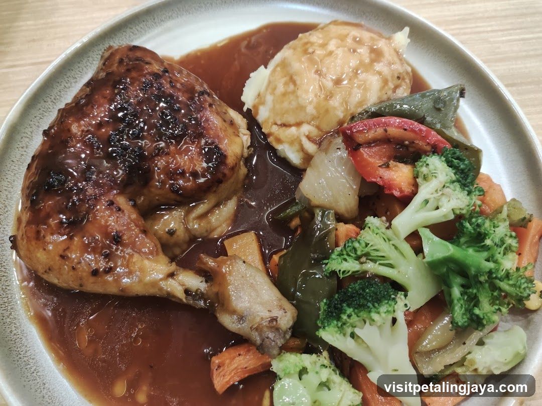Roasted Chicken with Vegetables and Mashed Potatoes