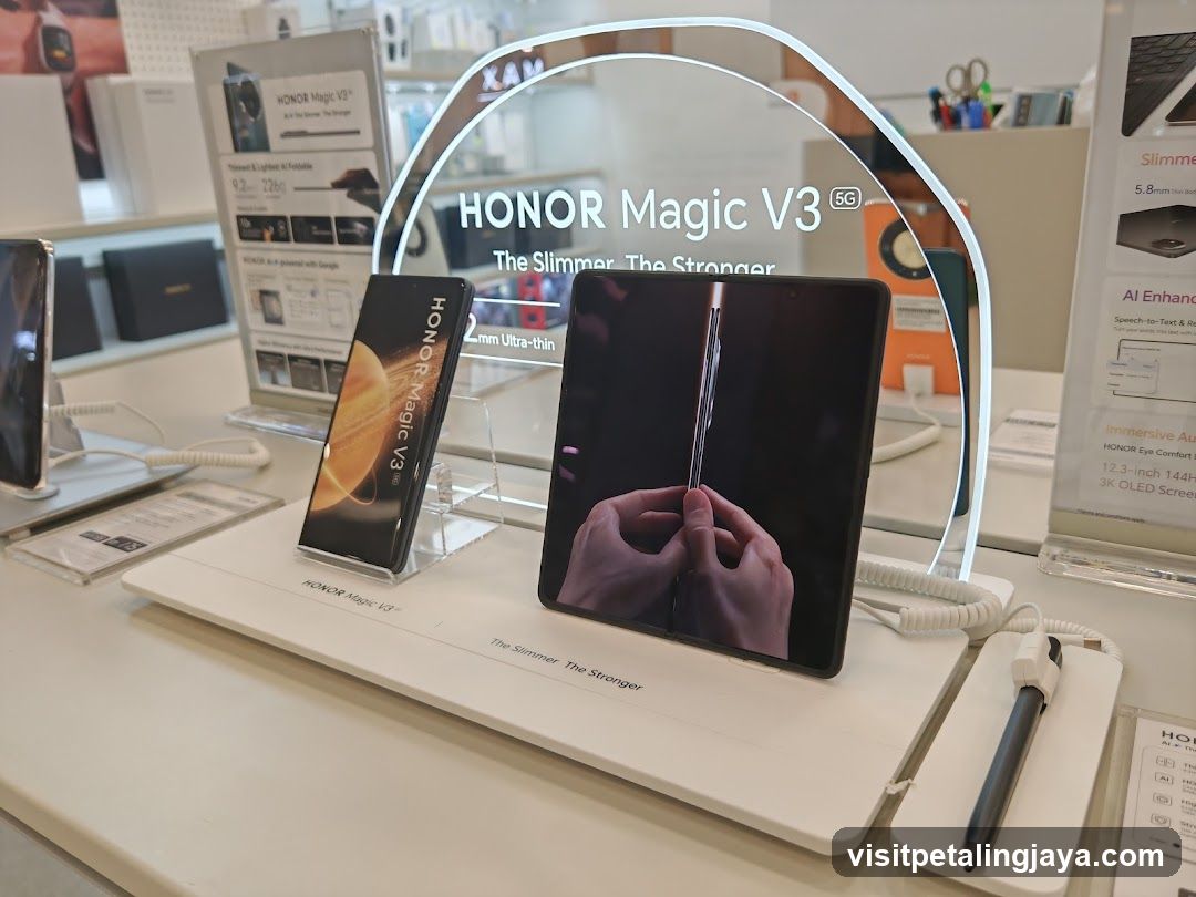 Honor Magic V3 Display Stand