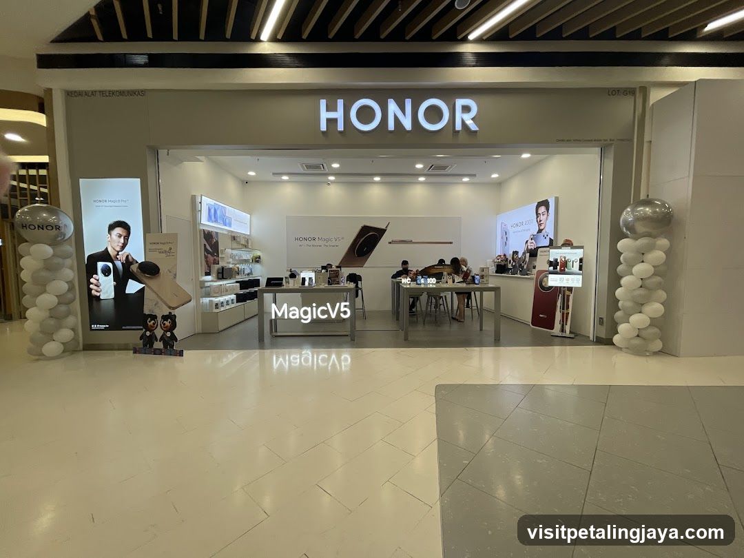 HONOR Experience Store @Atria Shopping Gallery