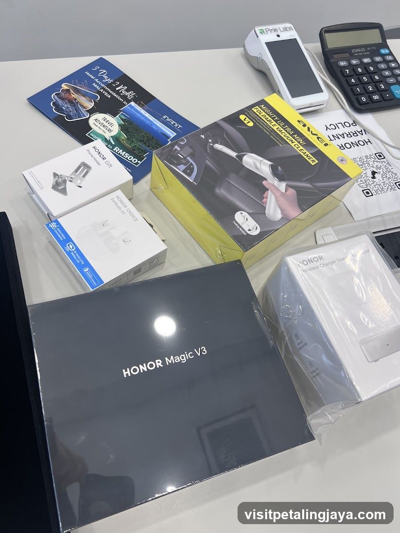 Electronics and Accessories Display
