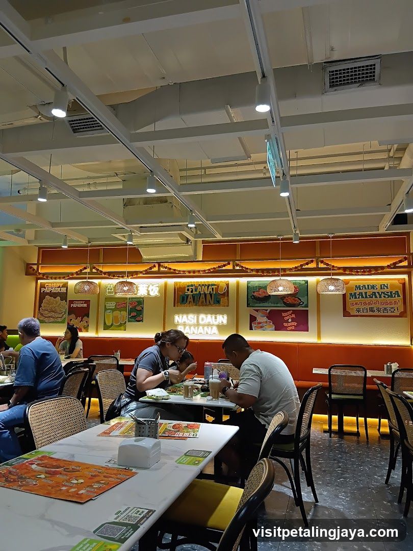 Nasi Daun Banana Restaurant Interior