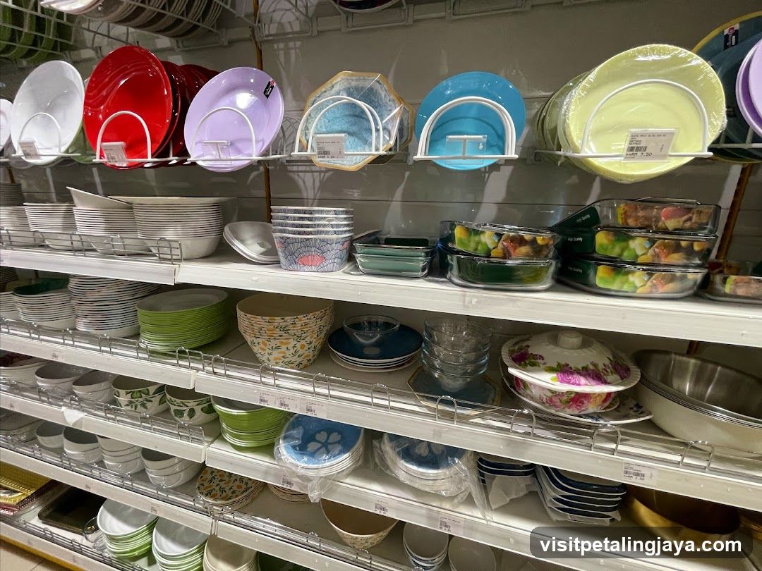Dishware Display Shelf