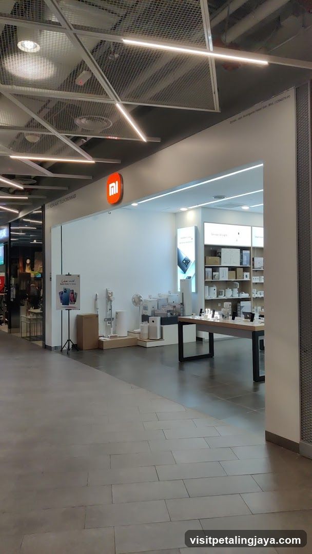 Xiaomi Store Interior View