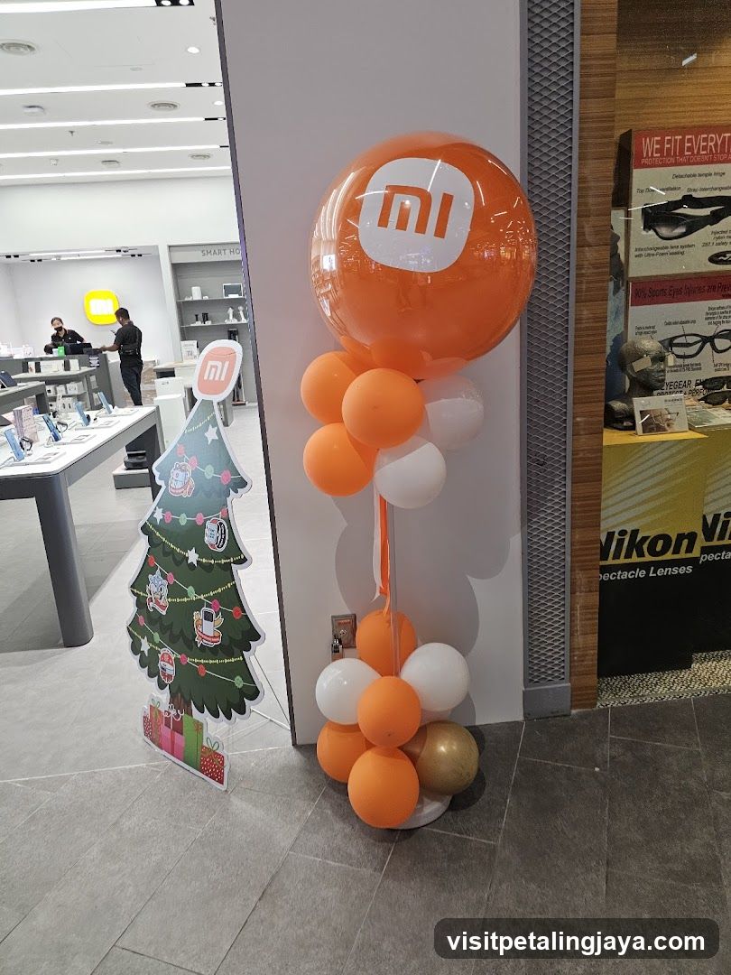 Mall Interior Display