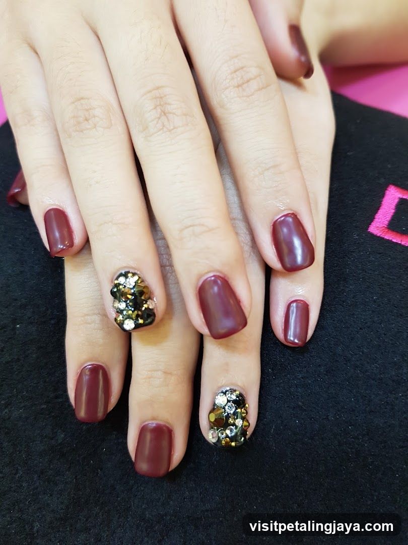 Maroon and Glitter Nail Art