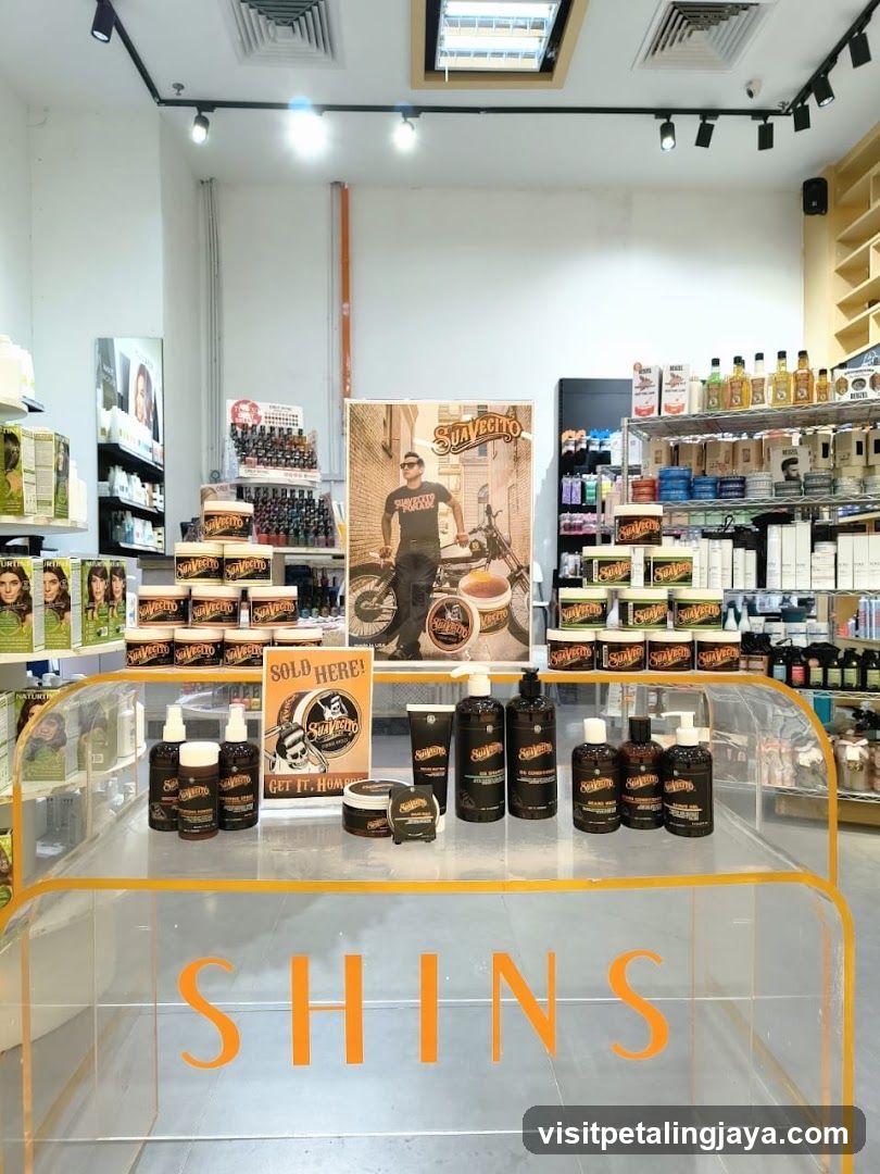 Shins Store Interior Display