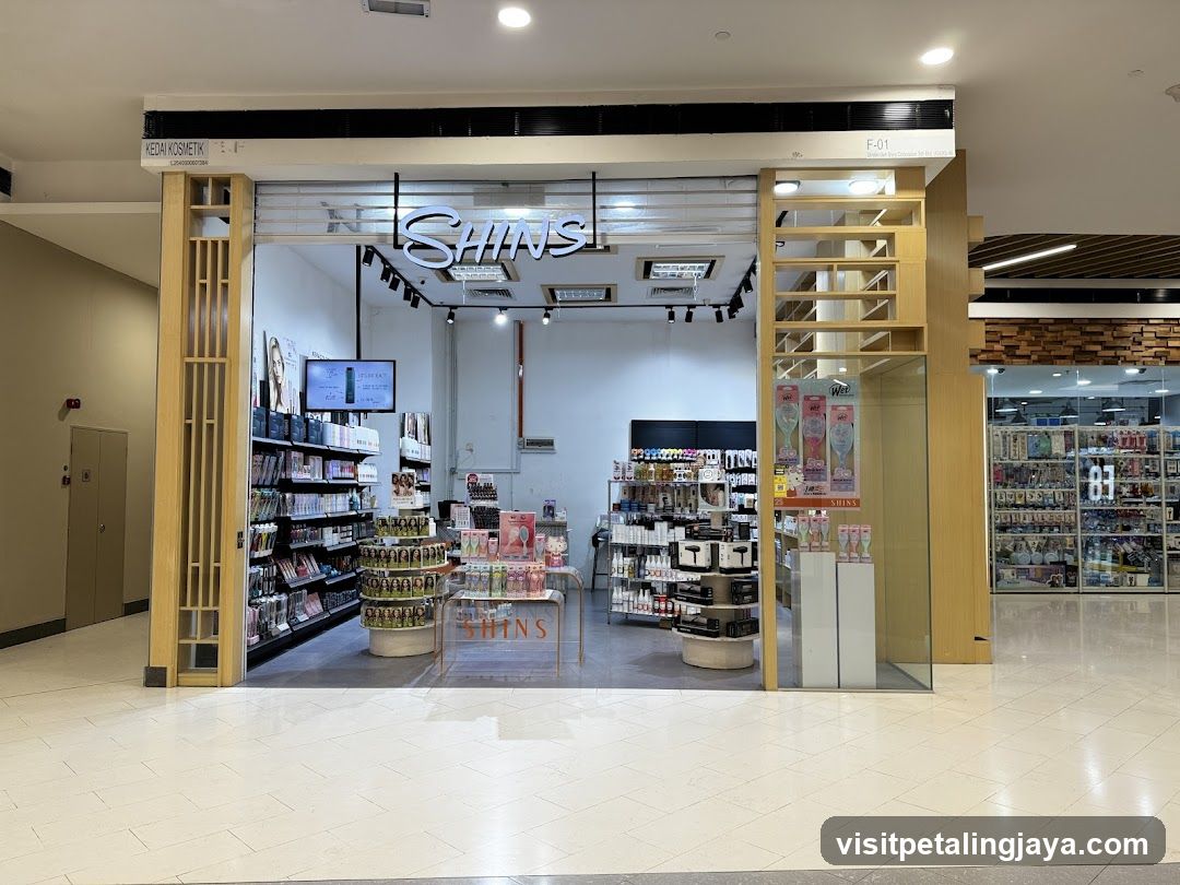 SHINS Atria Shopping Gallery