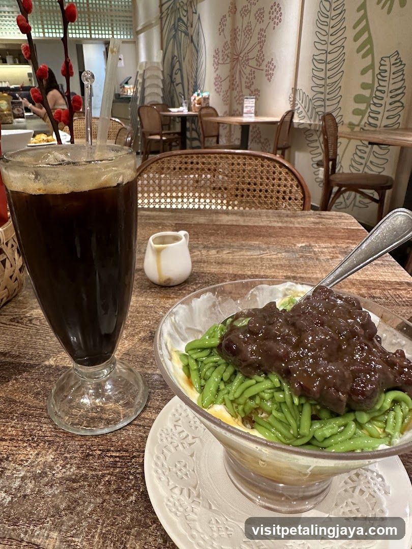 Madam Kwan's • 1 Utama