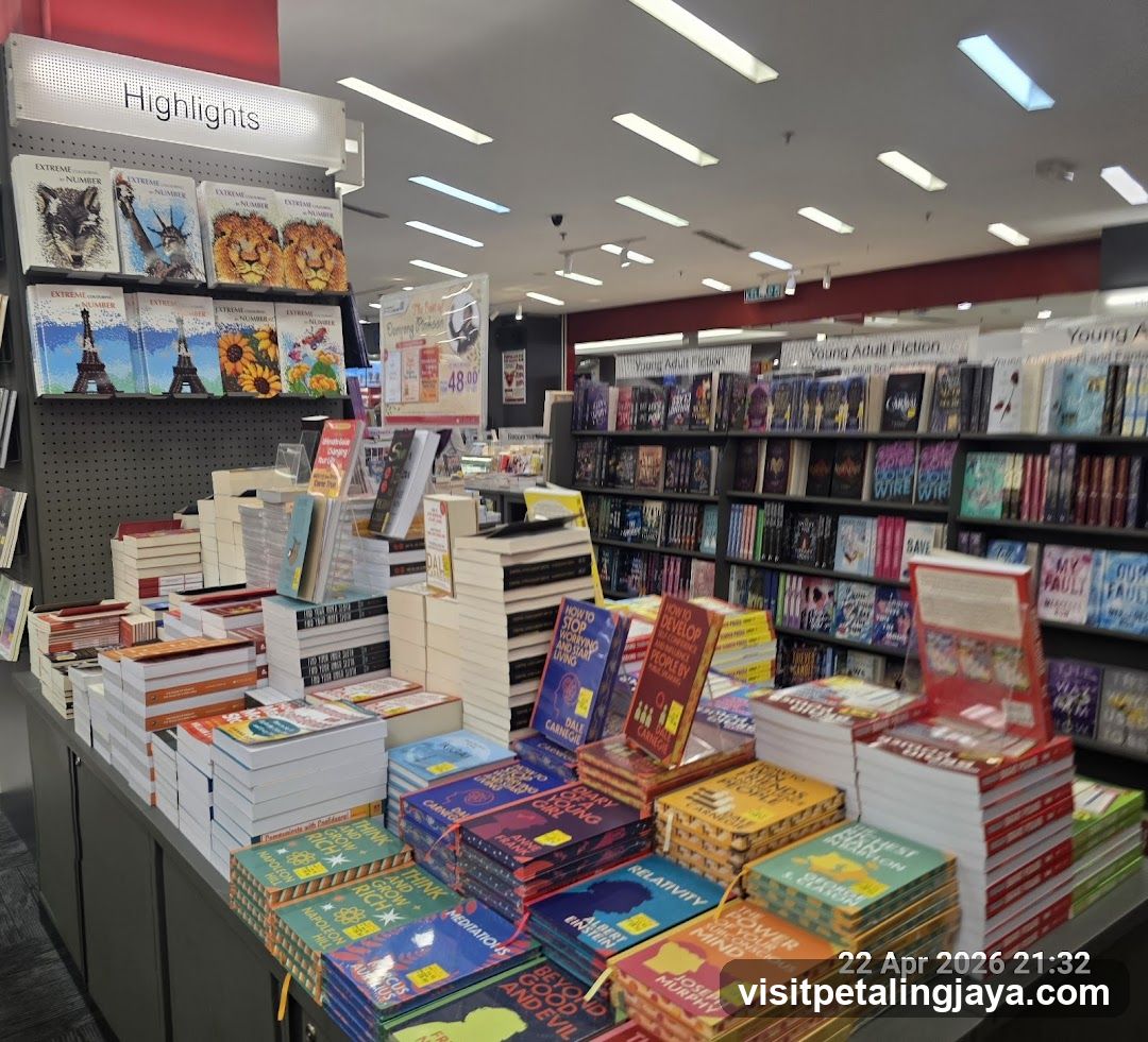 POPULAR Bookstore 大众书局 | 1 Utama