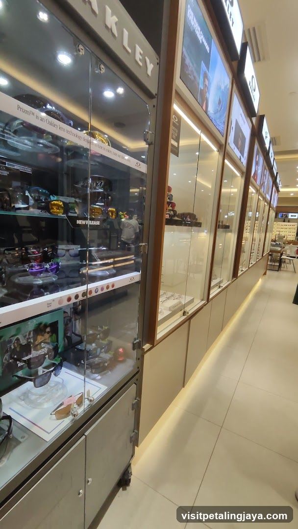OAKLEY Display Case Interior