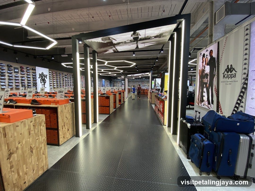 Kappa Store Interior