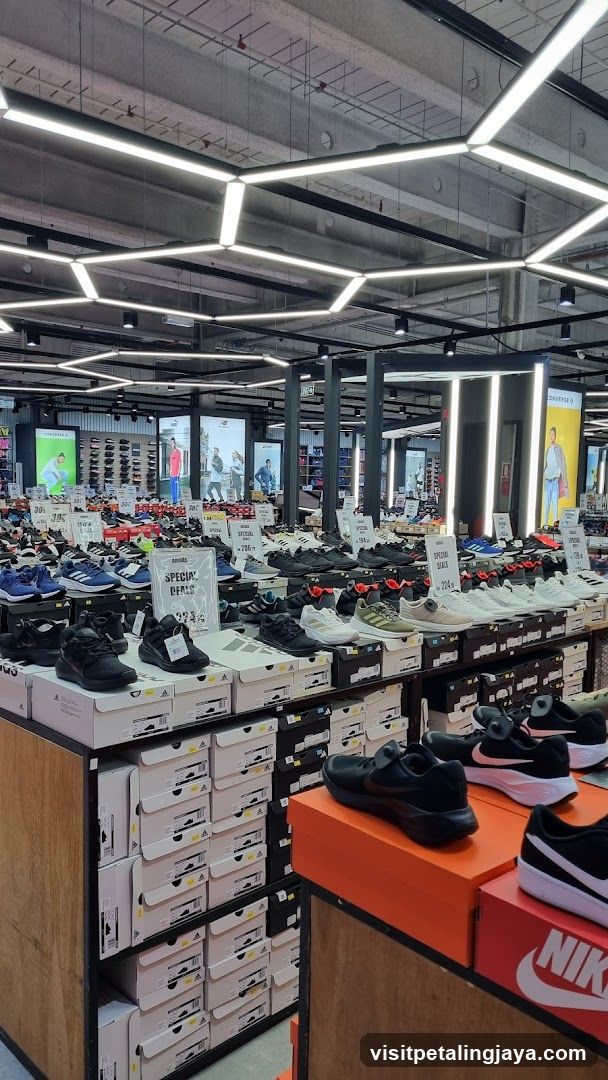Shoe Store Interior Display