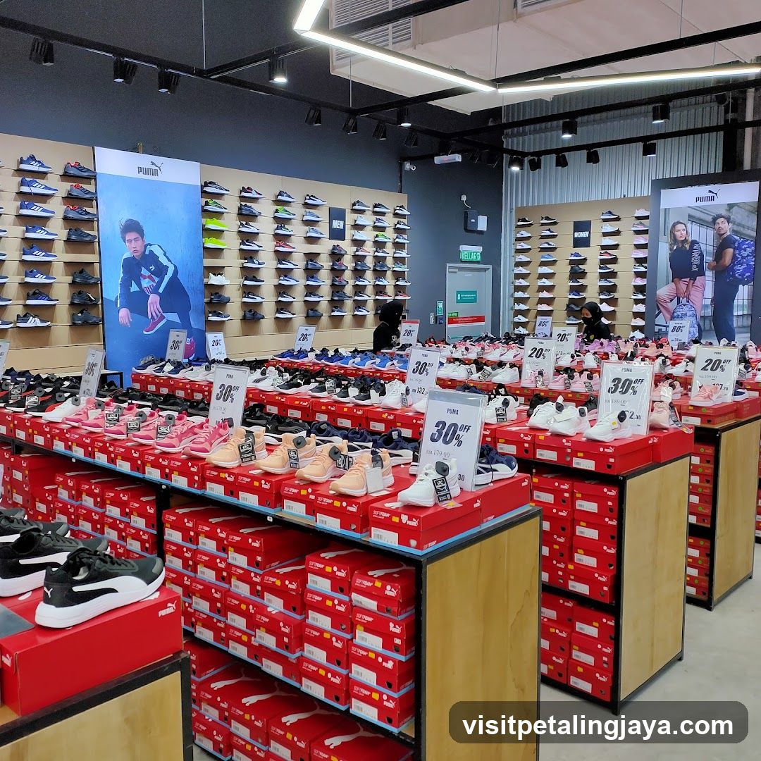 Puma Shoe Store Interior