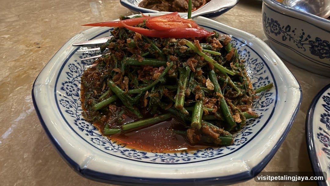 Stir-fried Green Vegetables with Chili