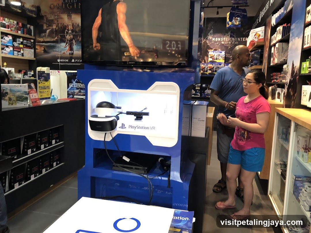VR Experience in Store