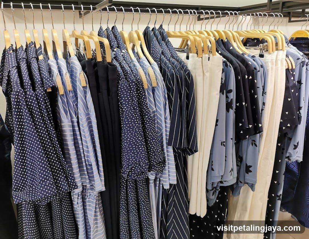 Clothing Rack Display