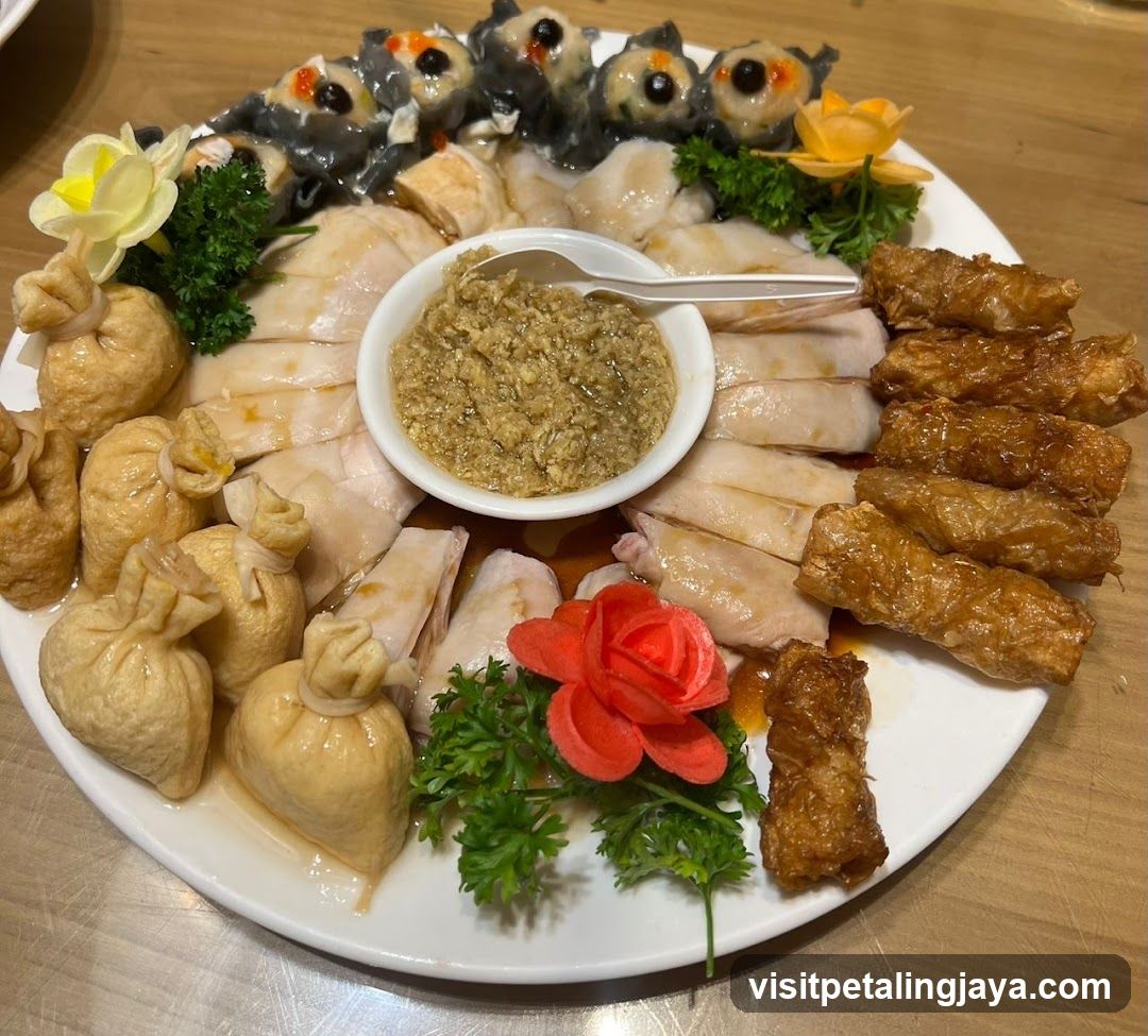 Chinese Platter with Chicken and Dipping Sauce