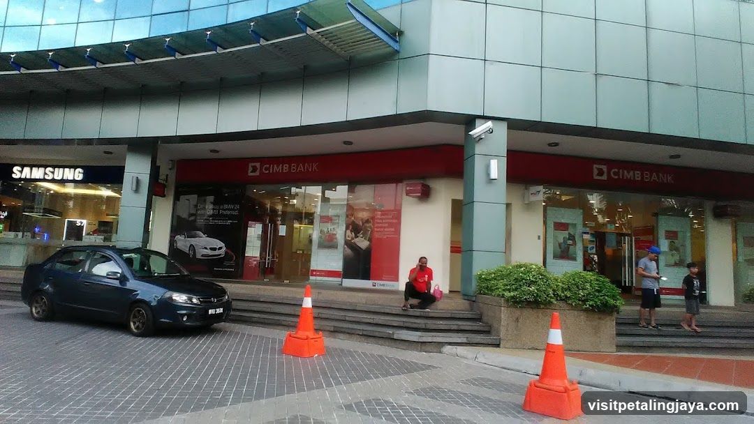 CIMB Bank - The Curve | North Entrance