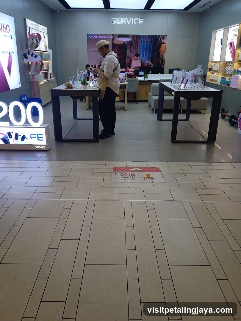 vivo Store Interior