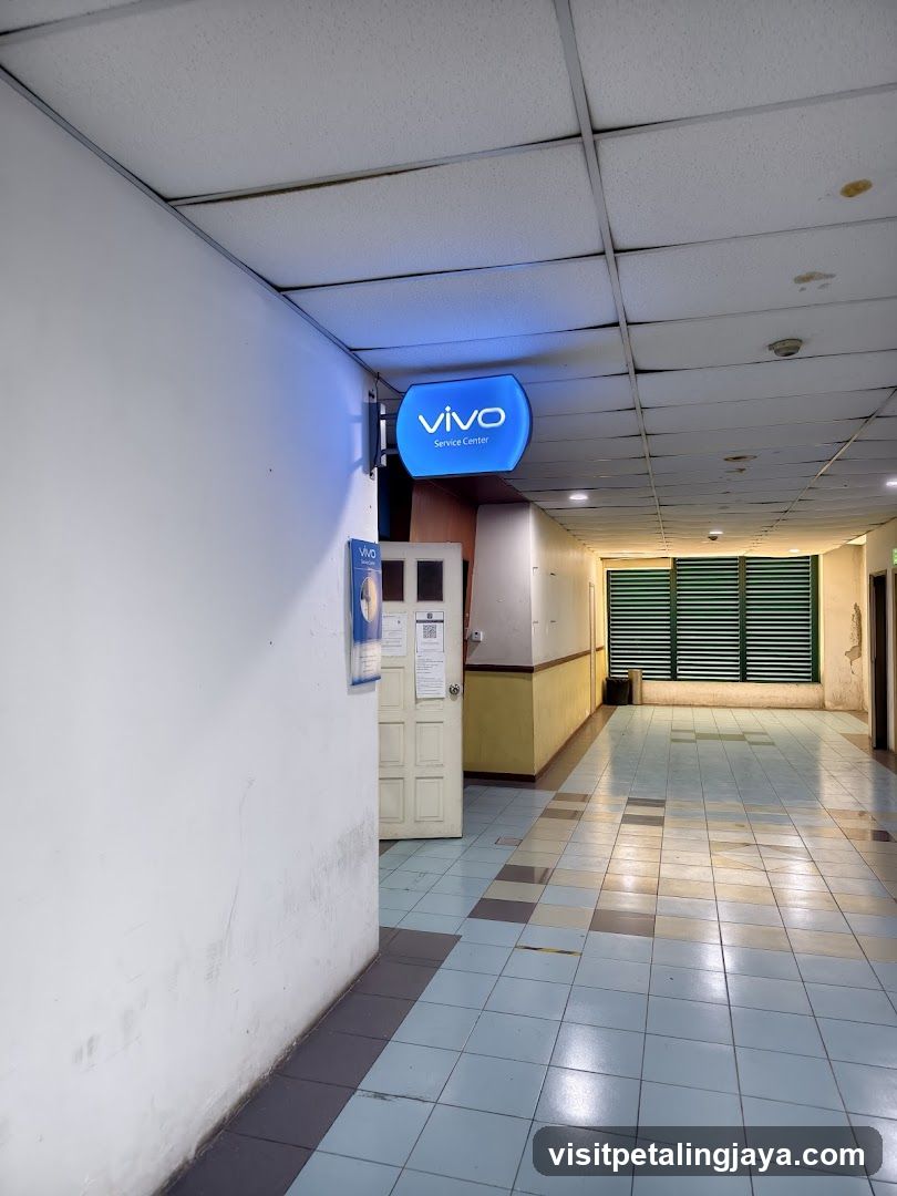 Vivo Service Center Interior