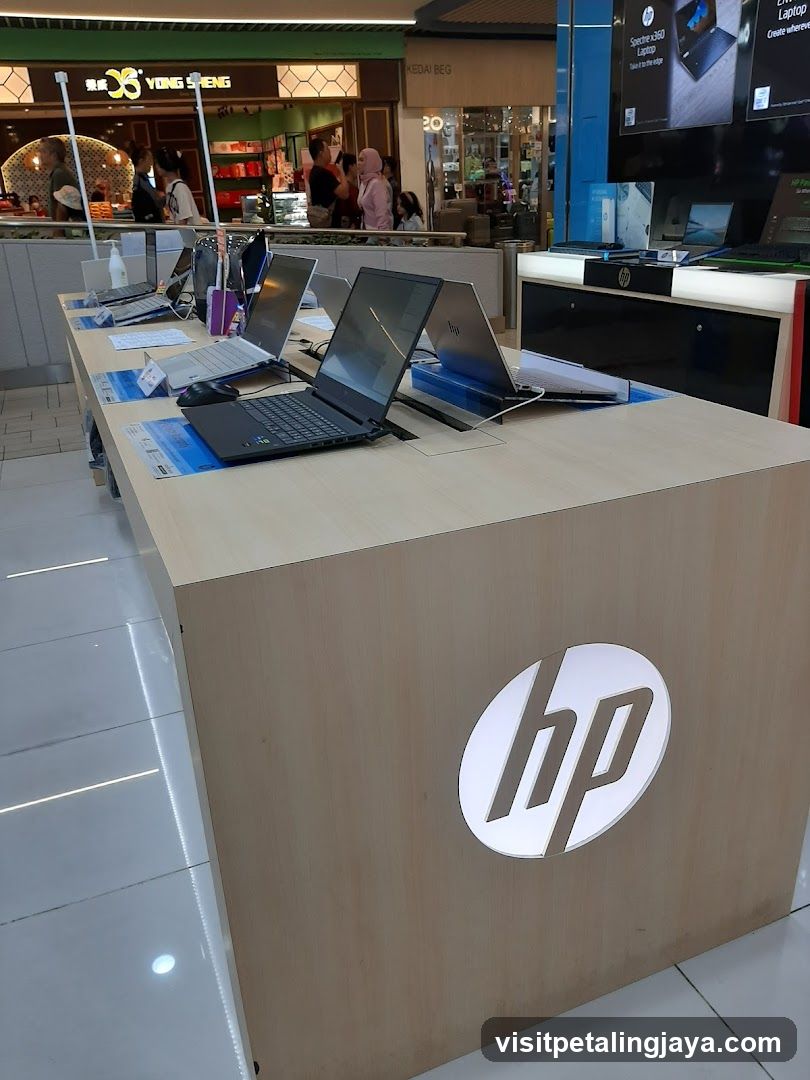 HP Laptop Display Booth in Mall